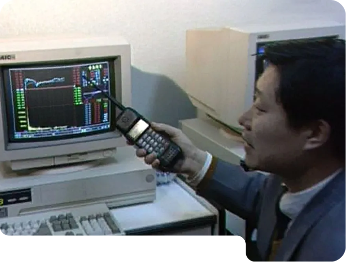 Zhang Ruimin presented at the listing ceremony of Haier Group.